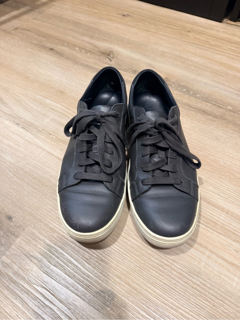 Vince Men's Black Leather Low-Top Sneakers with Cream Sole